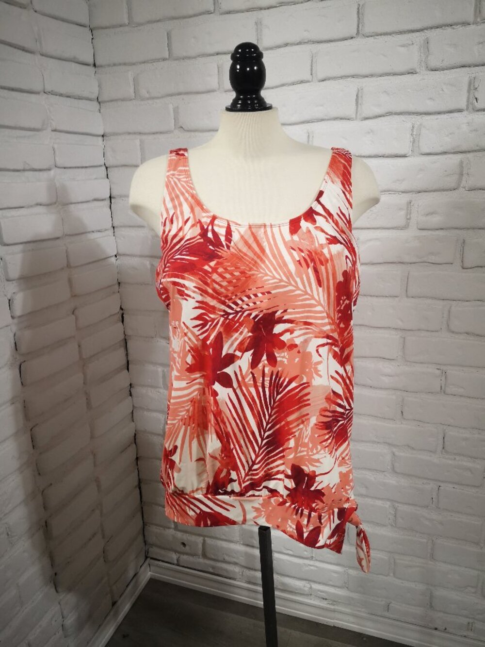 Swimsuits for All Beach Belle Ladies Size 16 White Red & Salmon Tankini Top Only